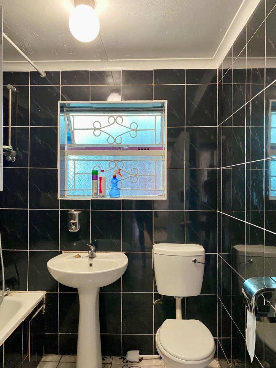 2 Bedroom Property for Sale in Portlands Western Cape